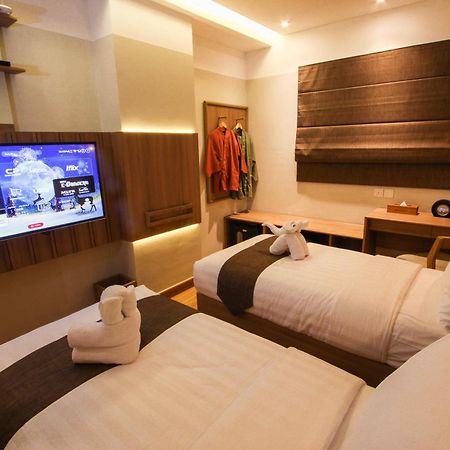 Kuretakeso Kemang Hotel Jakarta Exterior photo