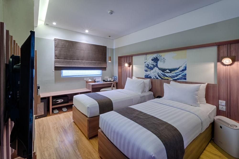 Kuretakeso Kemang Hotel Jakarta Exterior photo