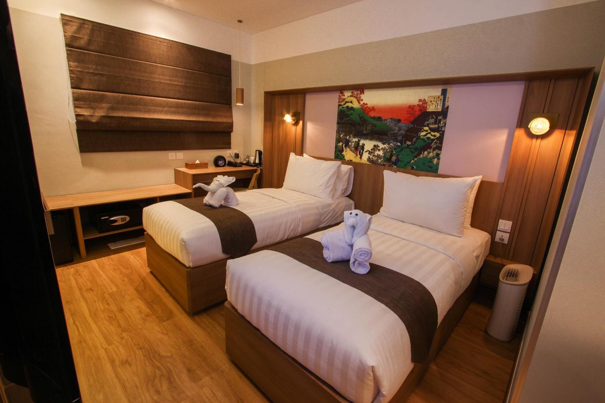 Kuretakeso Kemang Hotel Jakarta Exterior photo